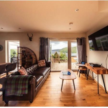 Luxury Cottage With Stunning Views Near Fairy Pools - School House 3 Карбост Экстерьер фото