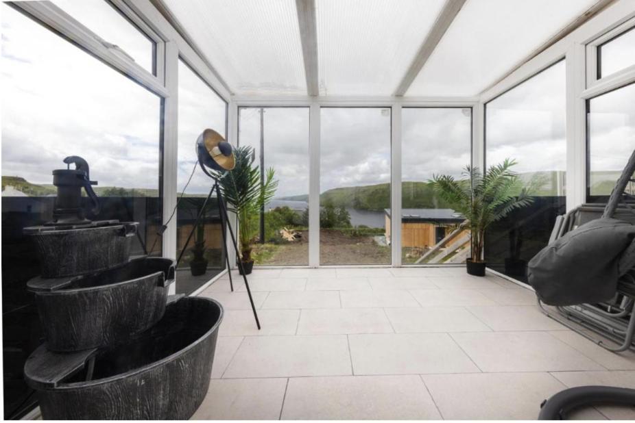 Luxury Cottage With Stunning Views Near Fairy Pools - School House 3 Карбост Экстерьер фото