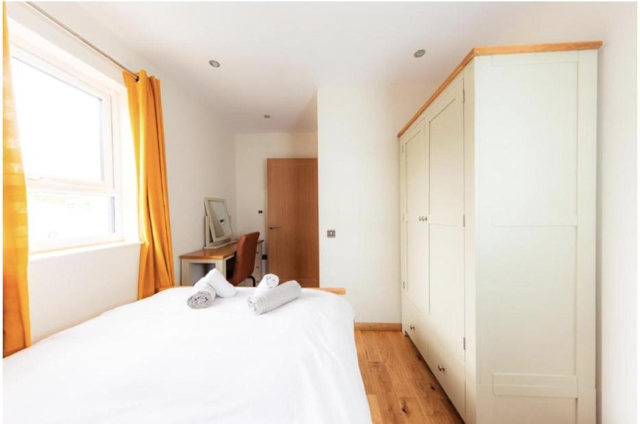 Luxury Cottage With Stunning Views Near Fairy Pools - School House 3 Карбост Экстерьер фото