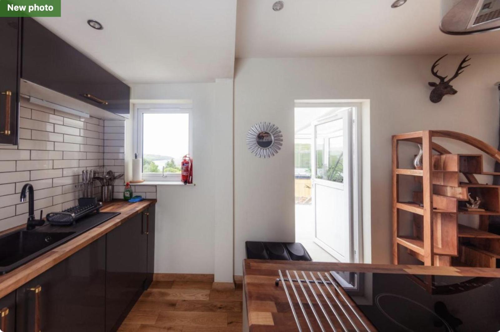 Luxury Cottage With Stunning Views Near Fairy Pools - School House 3 Карбост Экстерьер фото